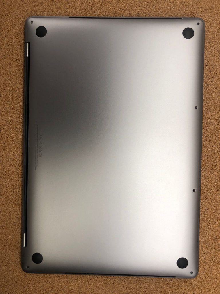 مک بوک پرو تاچ بار کارکرده . صفحه نمایش رتینا 15 اینچ . مدل MLH42 2016 . رنگ خاکستری (space gray) . رم 16 گیگابایت  . ظرفیت 512 گیگابایت SSD . پردازنده core i7
